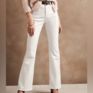 NWT! Banana Republic White High Rise Bootcut Jeans - Size 0 Petite / 25 Petite🔹